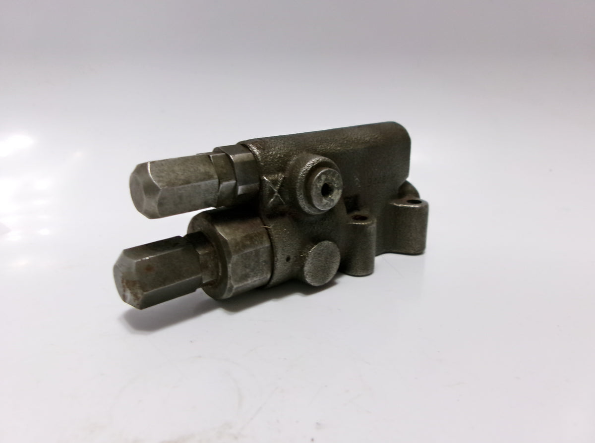 Rexroth Caterpillar Valve Group, 798649.3 01-085 – Surplus Supply Inc.